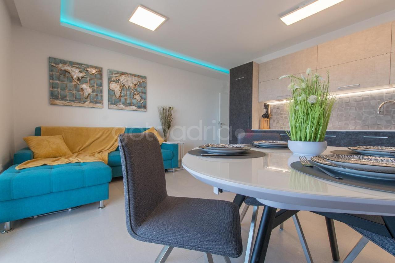Luxury Sea View Apt Padi Via Mare มาคาร์สกา ภายนอก รูปภาพ